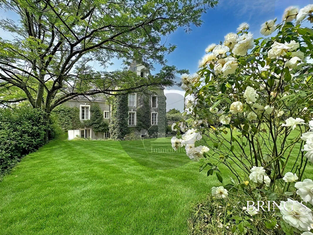 410 m² à Moisdon-La-Riviere  - photo 3