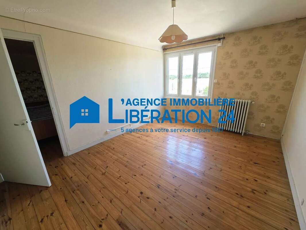 maison de 157 m² avec dépendances - photo 9