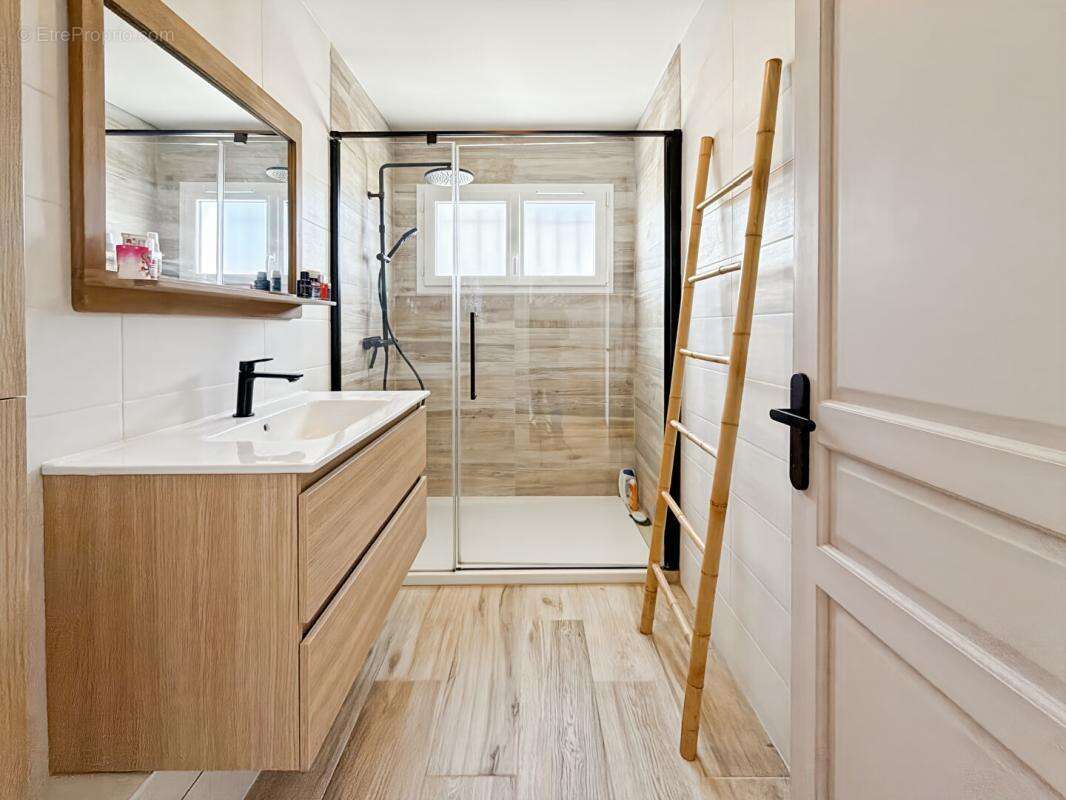 Maison à LE HAILLAN