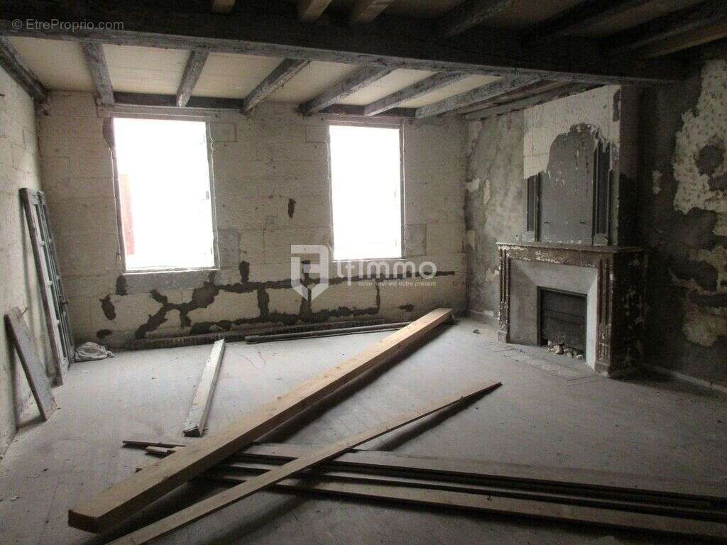 Maison à CHATEAUNEUF-SUR-CHARENTE