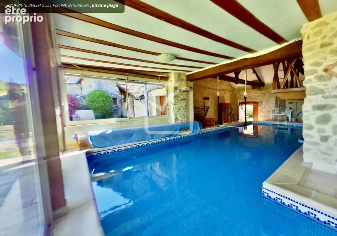 Propriété de caractère avec piscine intérieure - photo 10