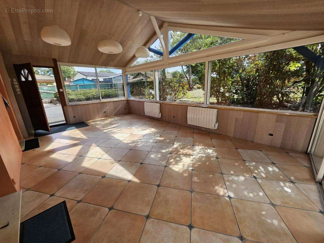 Maison à SAINT-LAURENT-SUR-MANOIRE