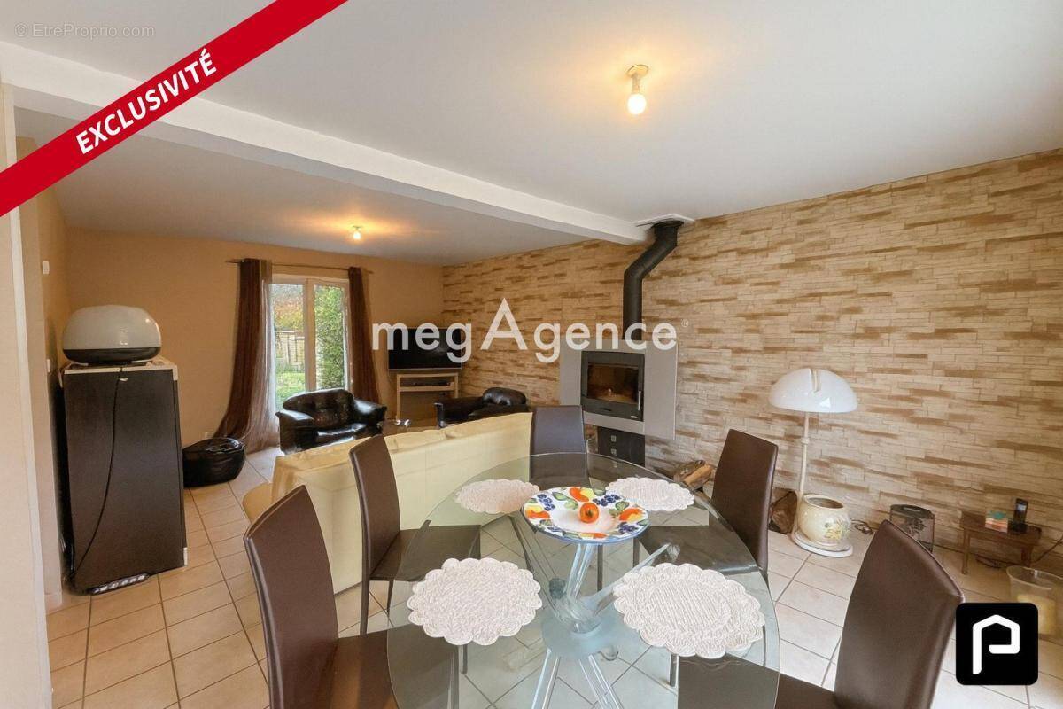 Maison à TRACY-LE-MONT