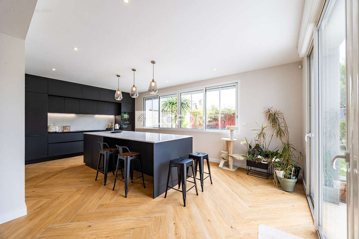 Maison à MERIGNAC