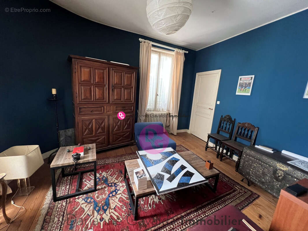 Appartement à DECAZEVILLE