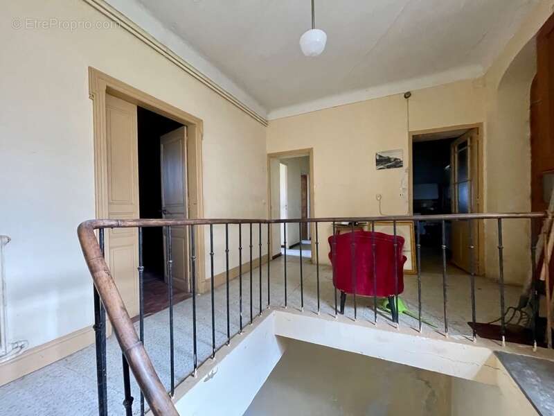 Dpt Vaucluse (84), à vendre SAIGNON Château Historique à Rénover - photo 8