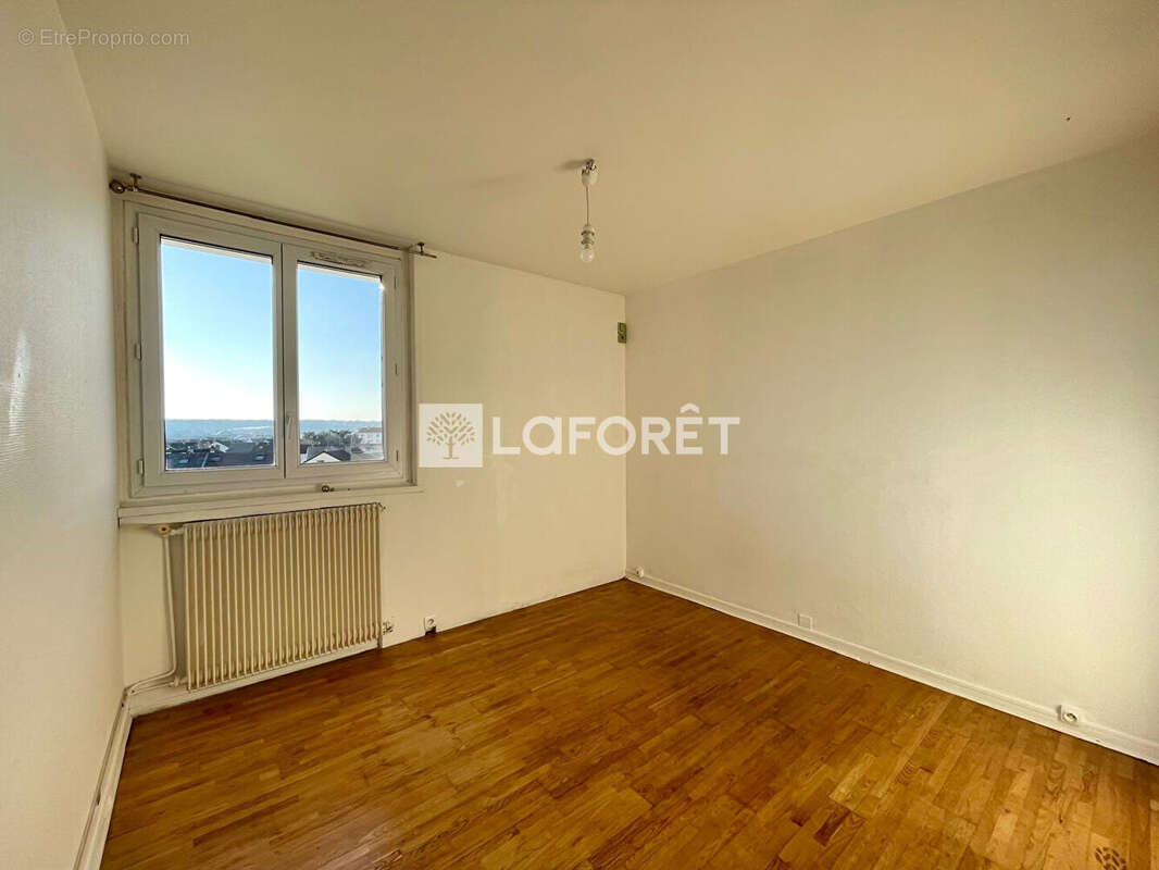 Appartement à SARTROUVILLE