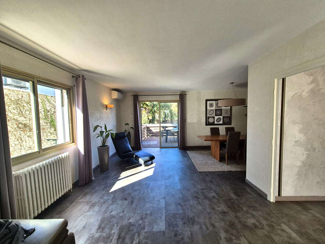 Maison Jolimont avec piscine et grand garage - photo 4