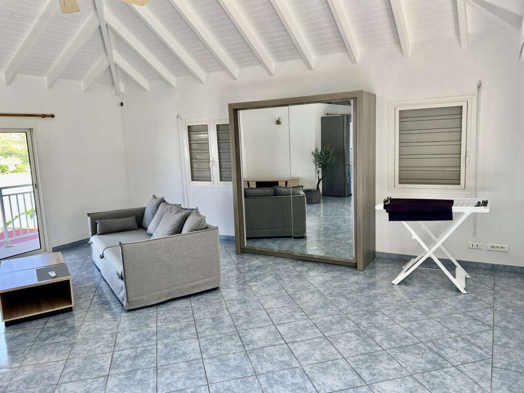 Maison à CAPESTERRE-BELLE-EAU