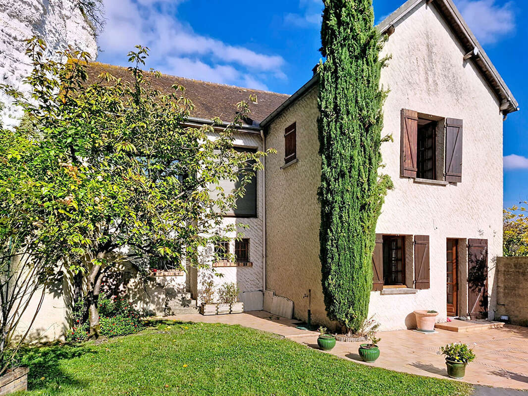 Maison à LA ROCHE-GUYON