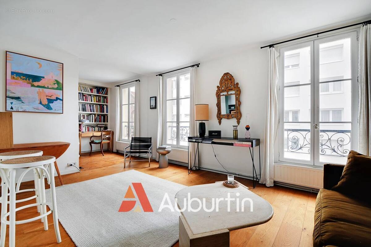 Appartement à PARIS-18E