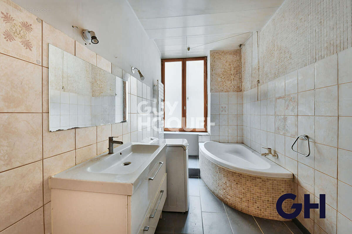 Appartement à LYON-6E