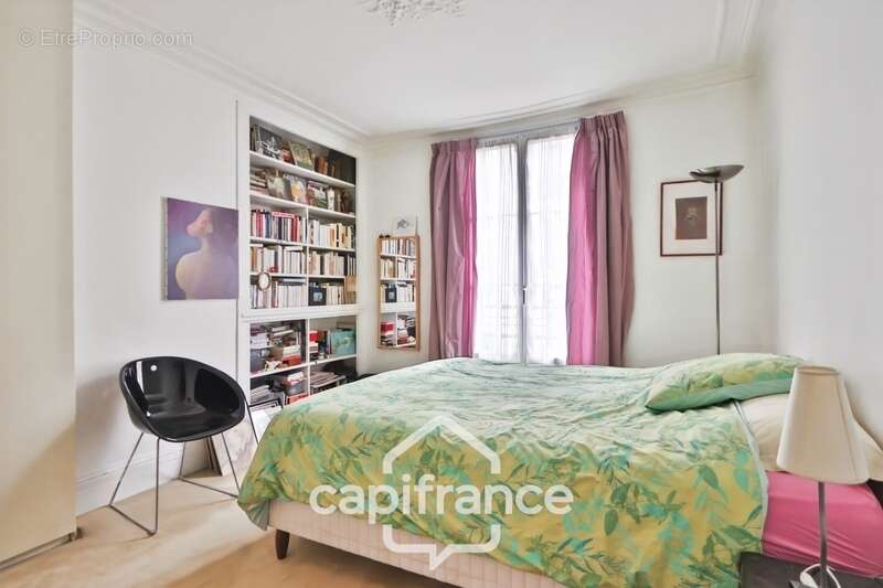 Appartement à PARIS-14E