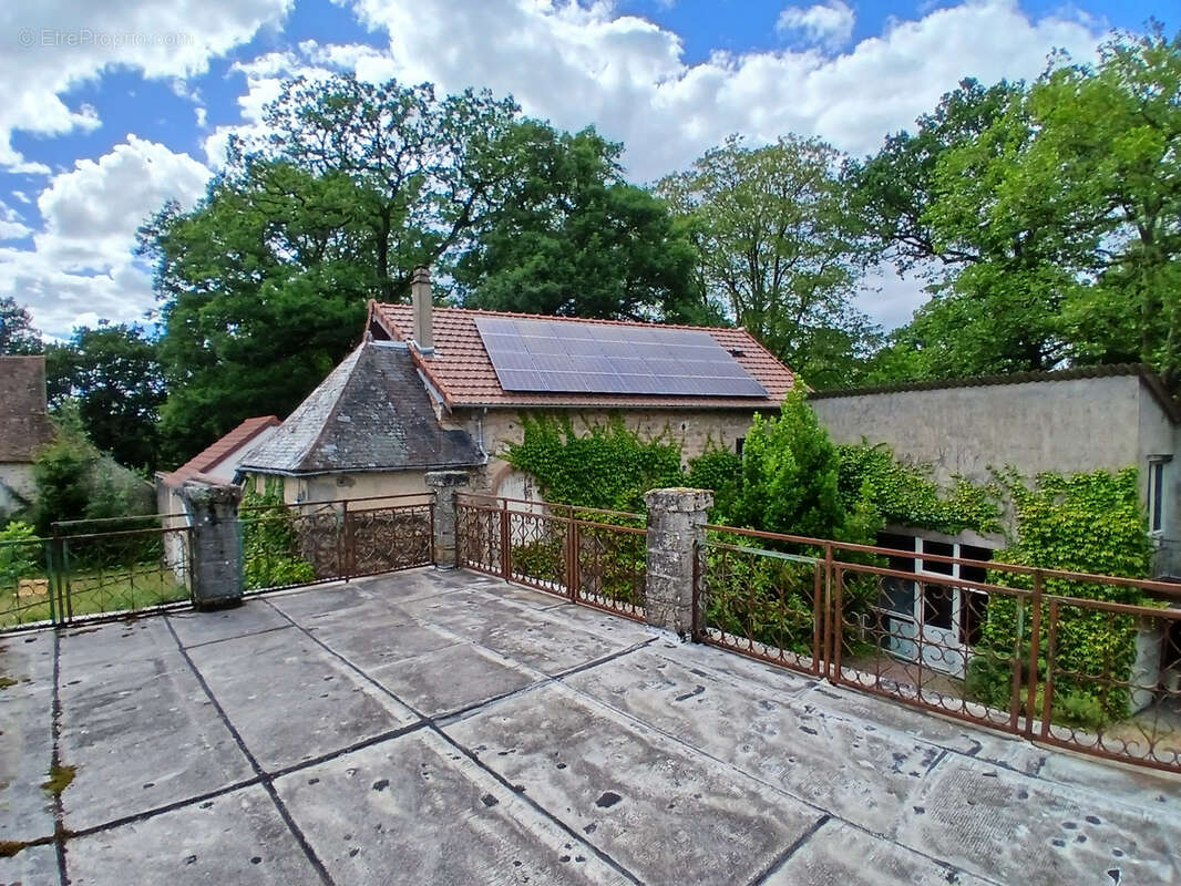 Exclusivité , maison de famille avec des grandes dépendances, entre Le Lac de Crescent et Lormes, Morvan à moi - photo 53