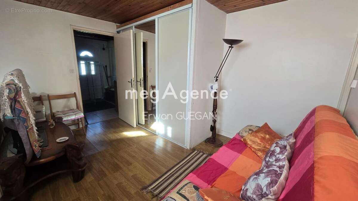 Maison à MELLIONNEC