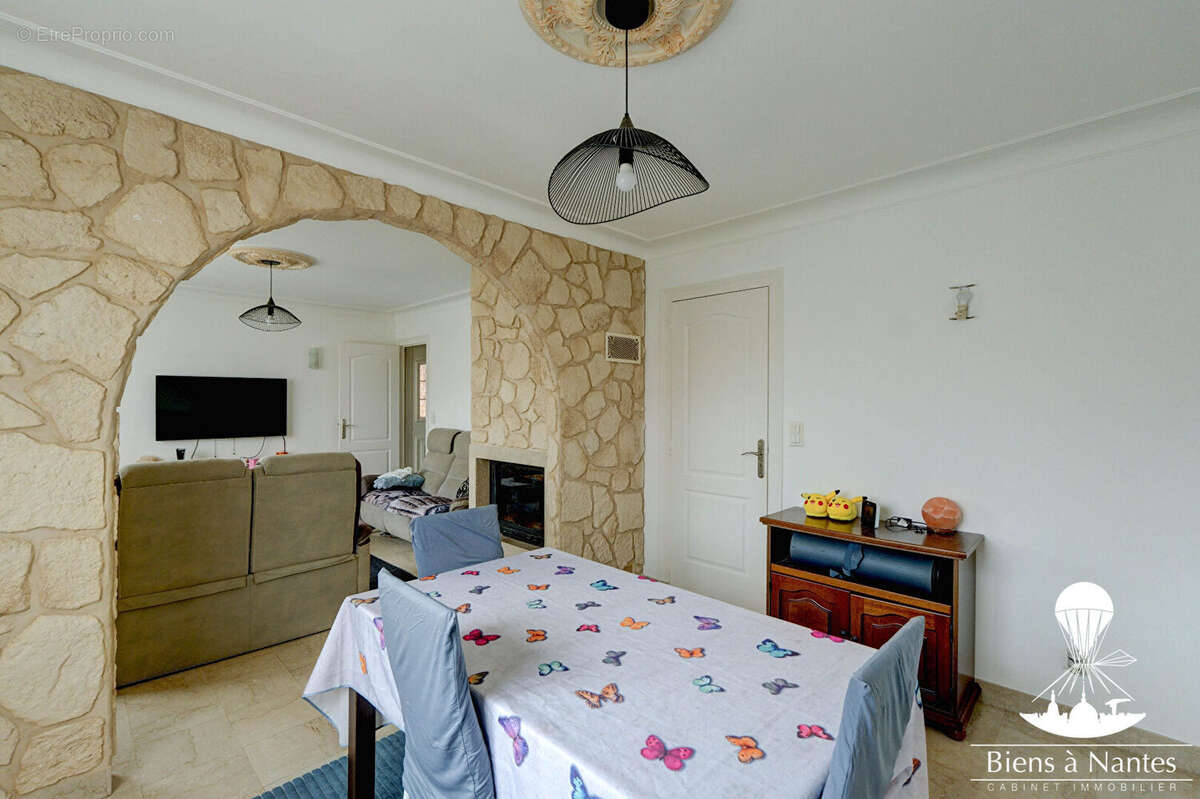 Maison à BOUGUENAIS