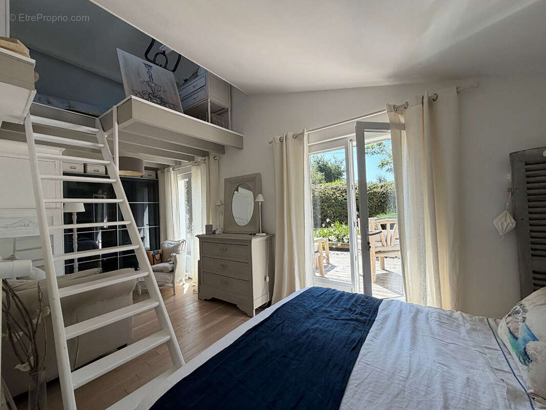 OCTEVILLE-SUR-MER - Propriété d'exception - Maison + gîte indépendant - 233.70m² - 1 939 m² - photo 12