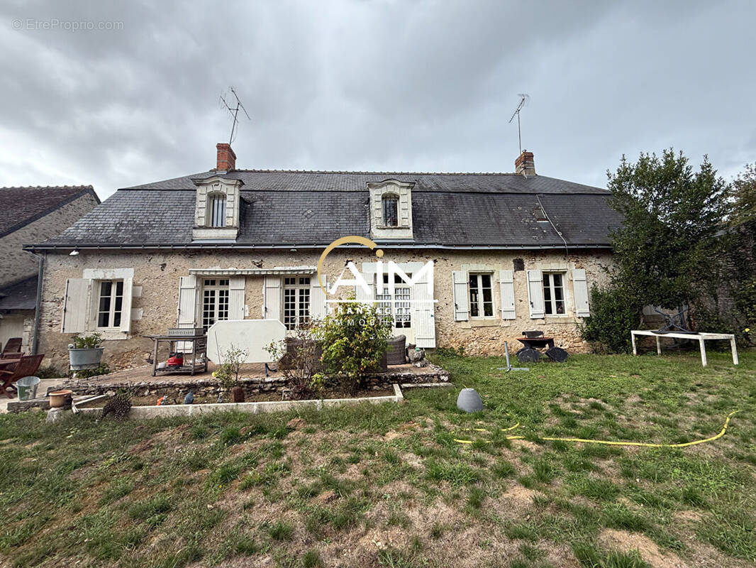 Maison à REIGNAC-SUR-INDRE