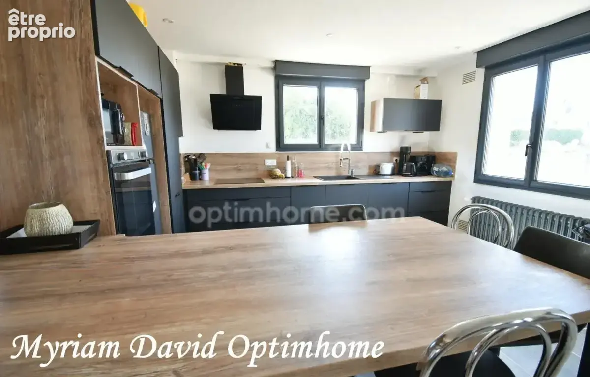 Maison rénovée 128 m² – 5 chambres – Sous-sol complet – Proche centre-ville de Rostrenen - photo 22