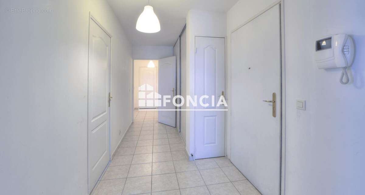 Appartement à PREVESSIN-MOENS