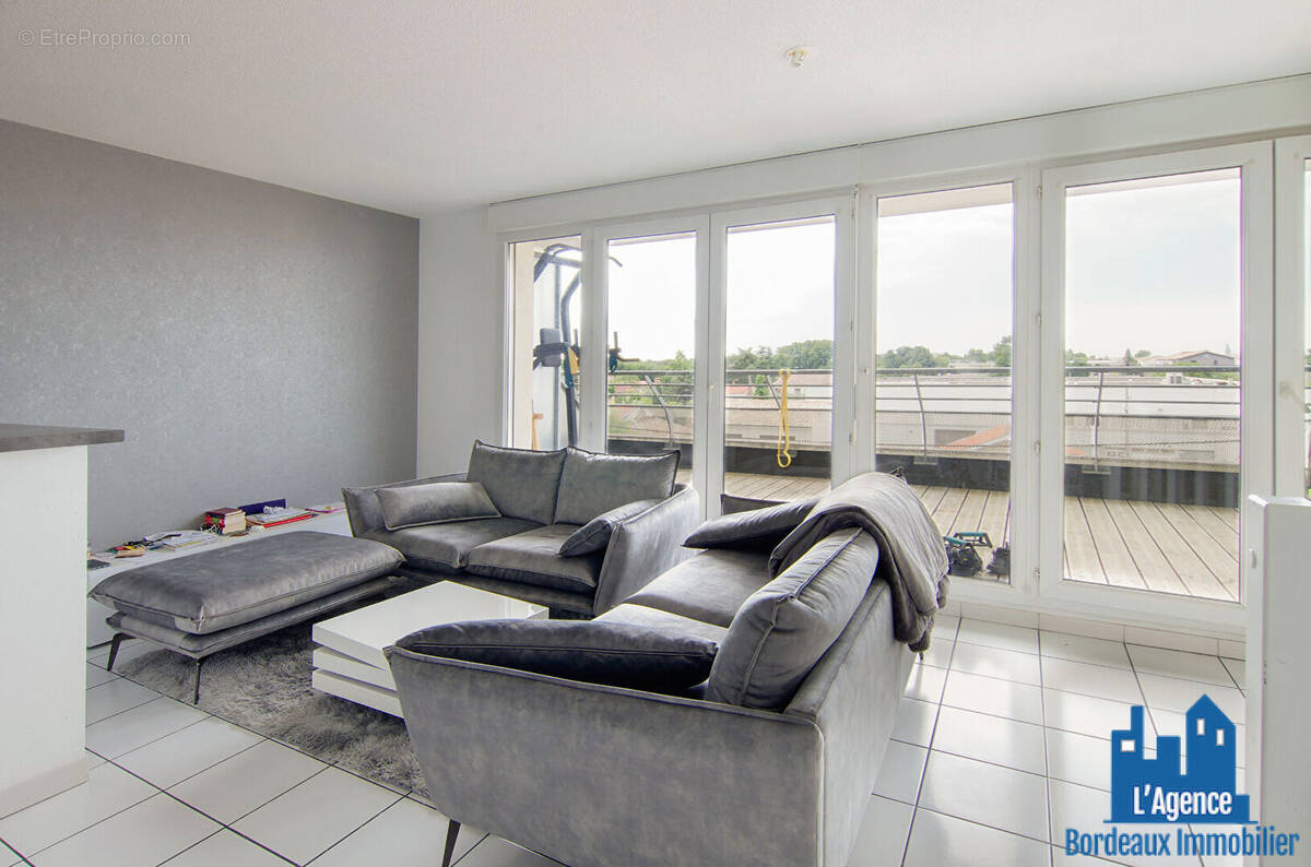 Appartement à VILLENAVE-D'ORNON