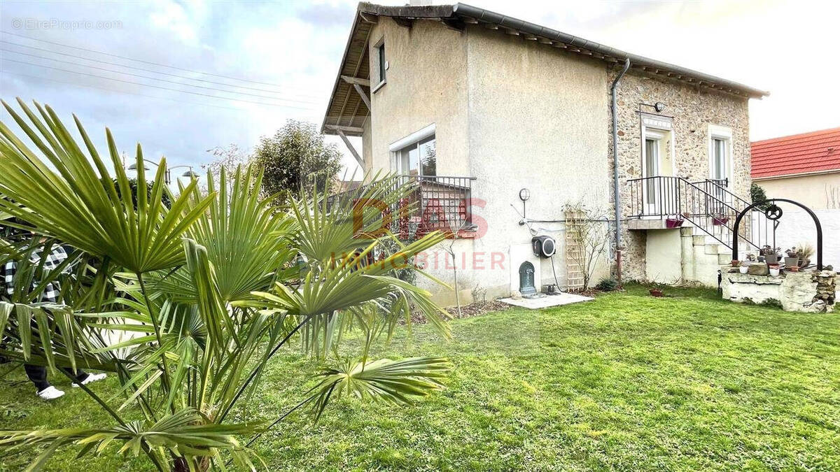 Maison à PONTAULT-COMBAULT