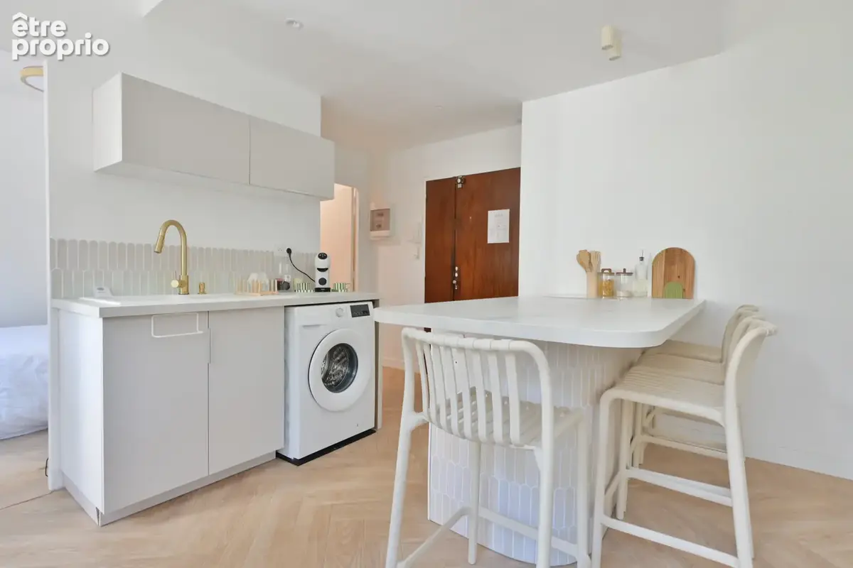 Superbe appartement entièrement rénové et meublé avec balcon   Chamalières, à proximité immédiate du Carrefour - photo 4