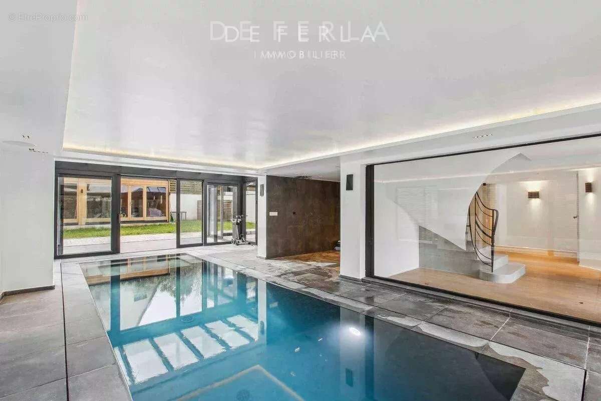 Maison à SAINT-MAUR-DES-FOSSES