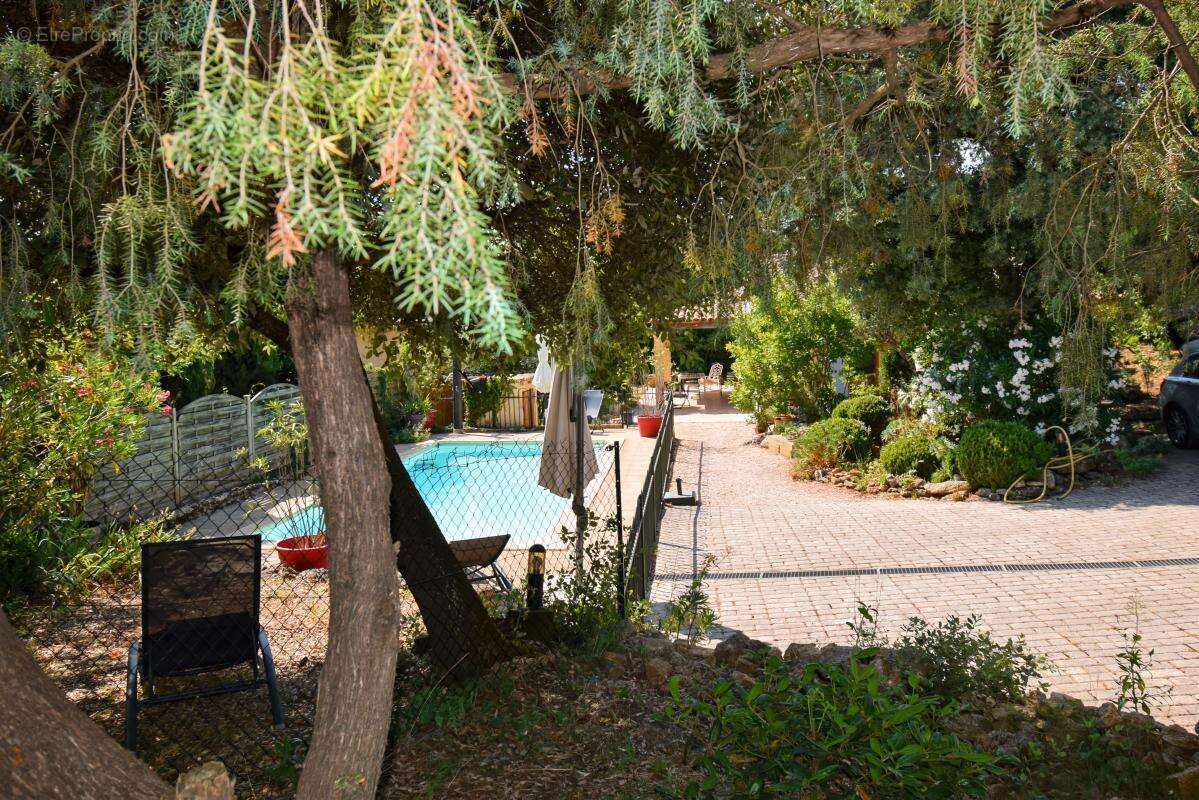 Maison à VERS-PONT-DU-GARD