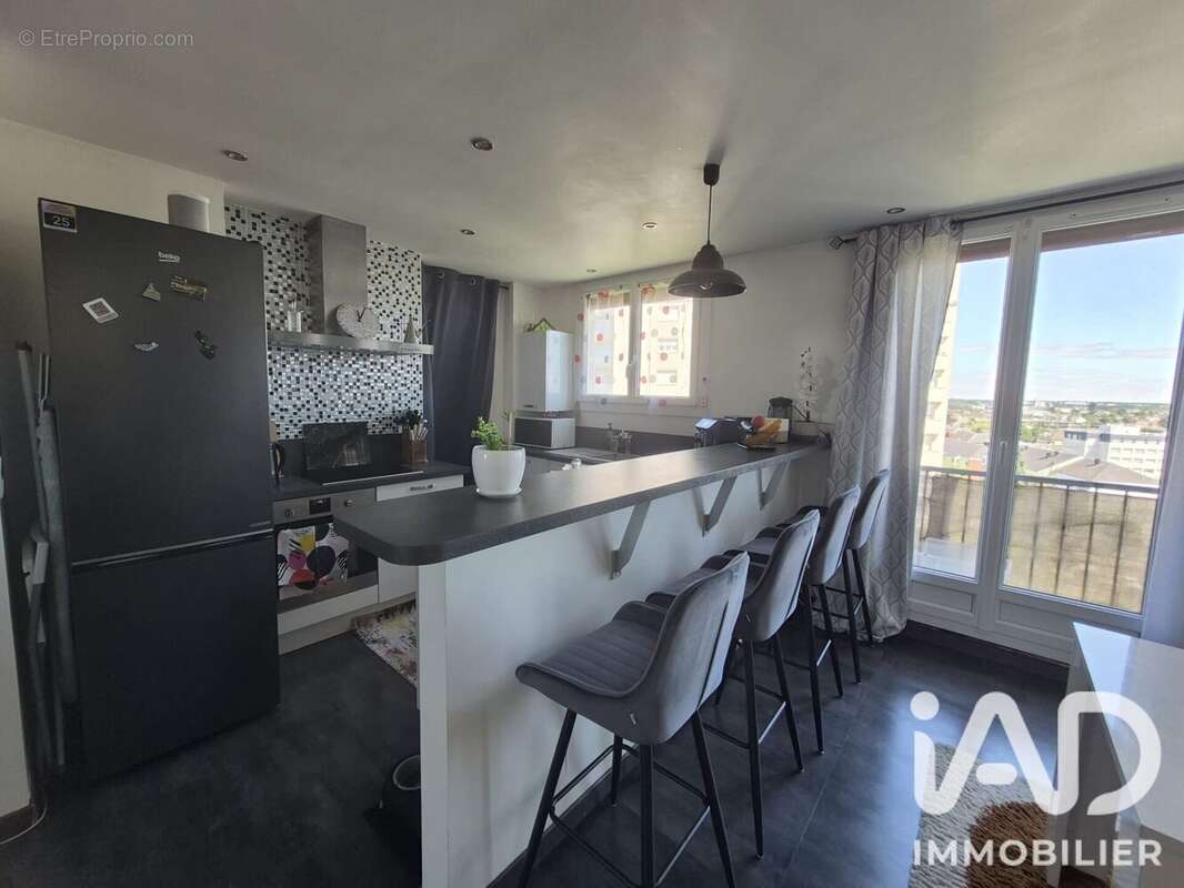 Appartement 78 m² à Orleans  - photo 2