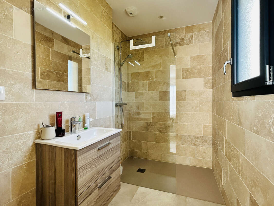 Maison à JARNAC-CHAMPAGNE