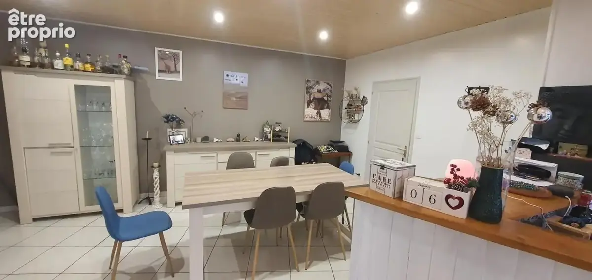 Moutier-sur-le-Lay maison en pierres de 170 m² sur terrain clos de 808 m² - photo 5