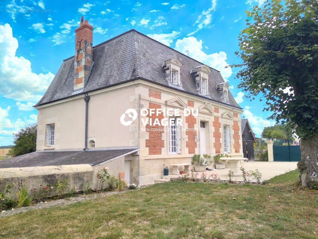 Maison à CERE-LA-RONDE