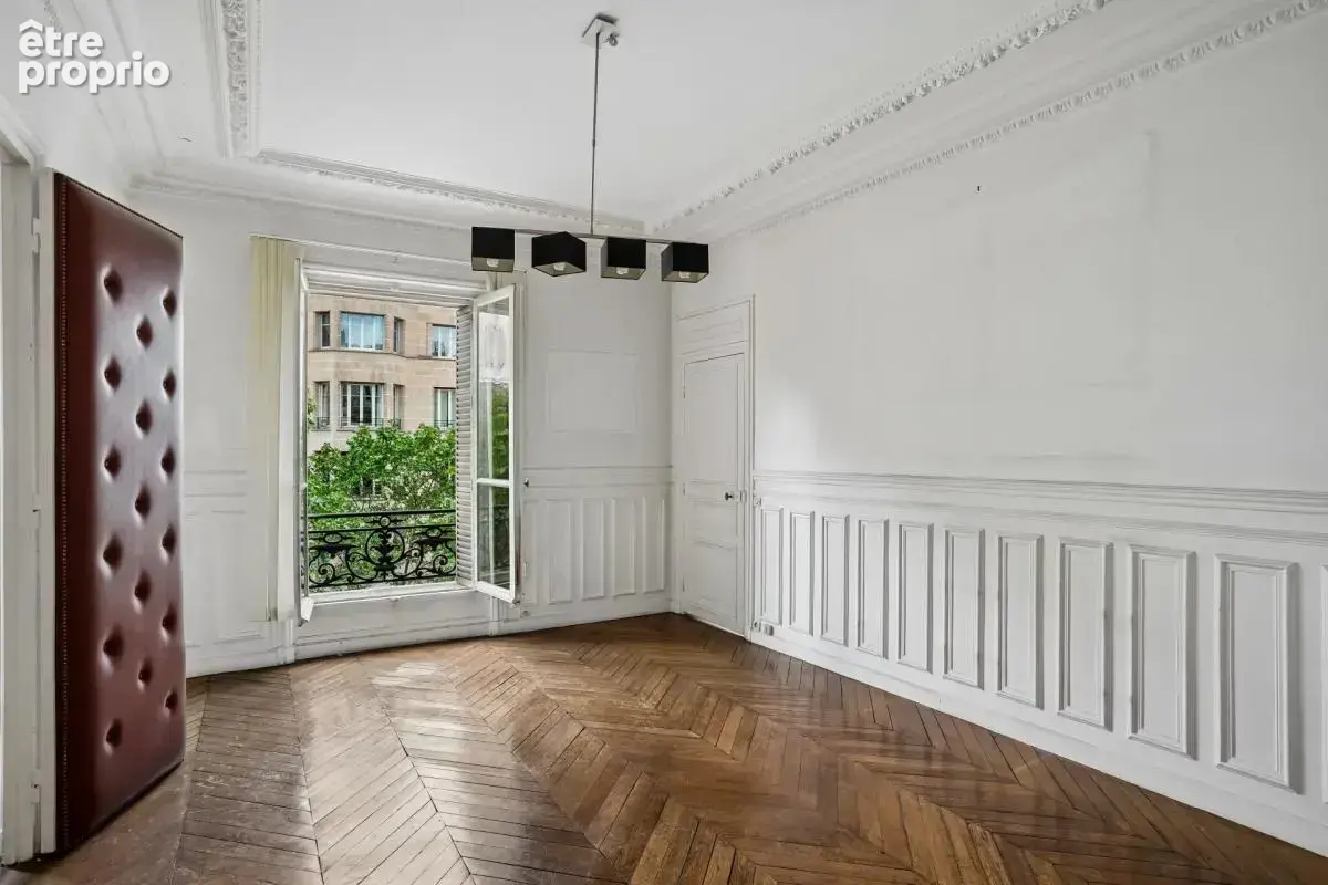 Appartement à rénover au cœur de la très prisée place du Maréchal Juin - photo 5