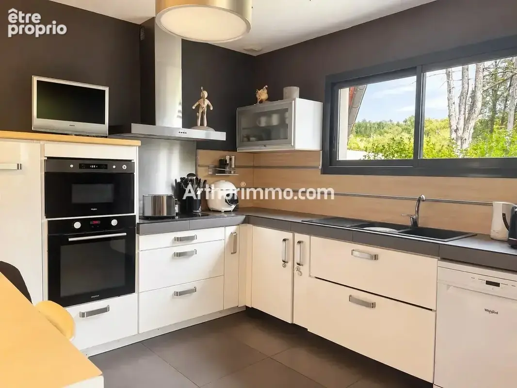 Maison d’architecte de 186 m² avec piscine et belle vue dégagée - photo 6