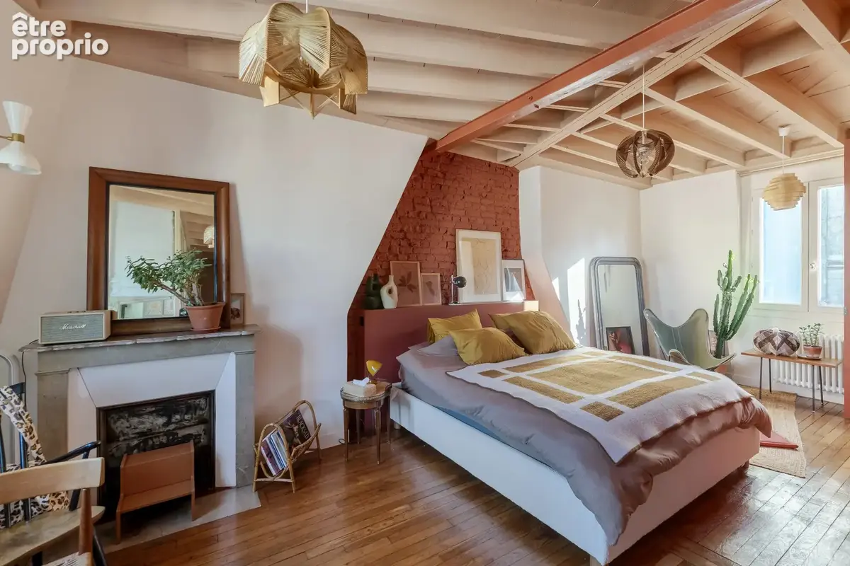 Paris 18e - LAMARCK-CAULAINCOURT / RUE FRANCOEUR - Duplex - 6 pièces - 126,42m² Carrez - 4 chambres - Balcon filant - photo 4