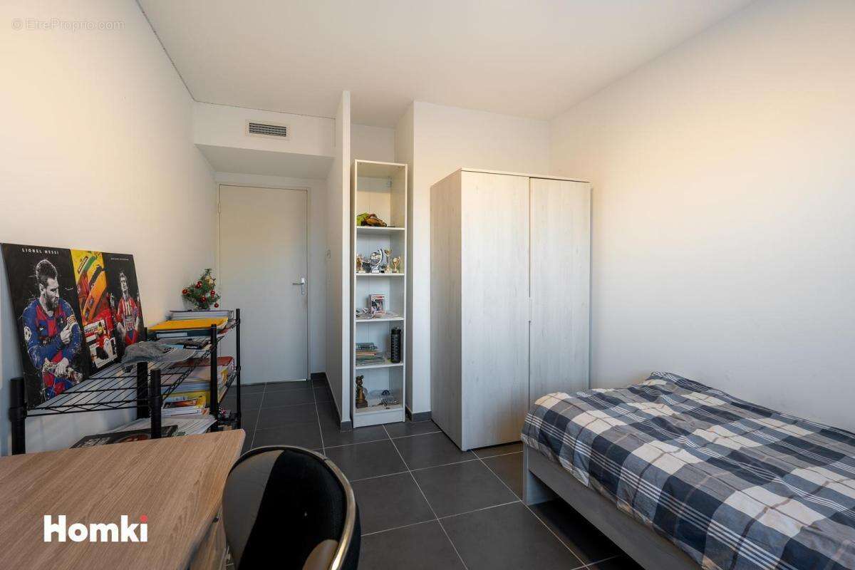 Maison à SIMIANE-COLLONGUE