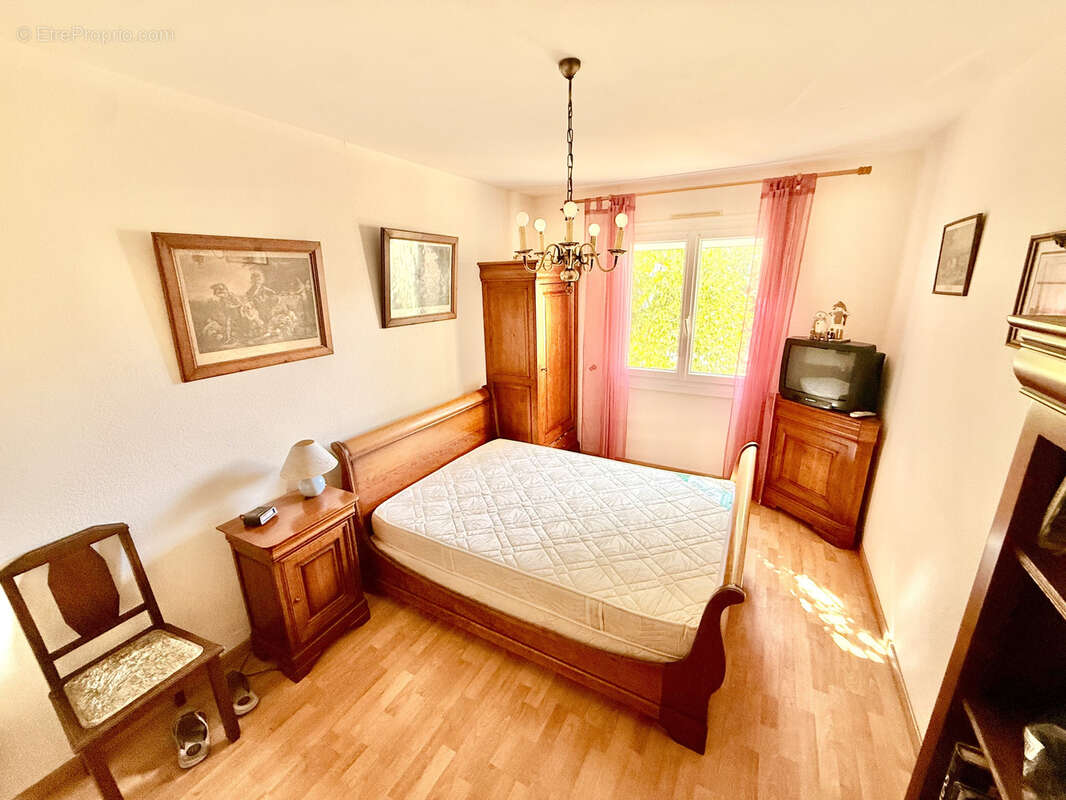 A vendre a saint aignan de grand lieu maison de 130m2 - 3 chambres + 1 bureau - photo 8
