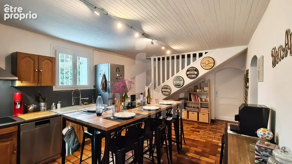 Maison familiale de 127 m2 avec 4 chambres, garage et atelier - photo 2