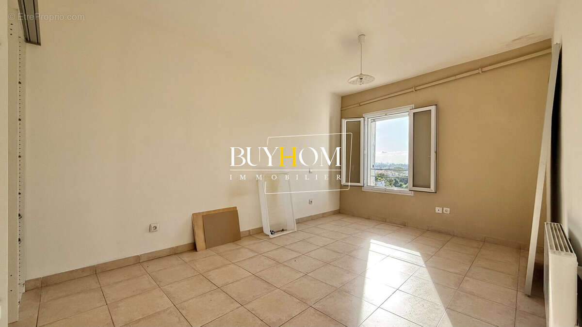 Maison à L'ISLE-SUR-LA-SORGUE