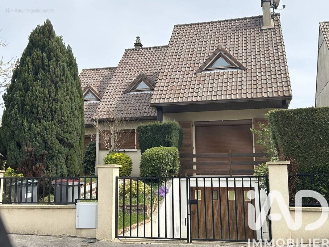 Photo 1 - Maison à ORSAY