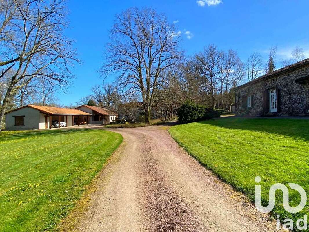 Photo 6 - Maison à LUCHAPT