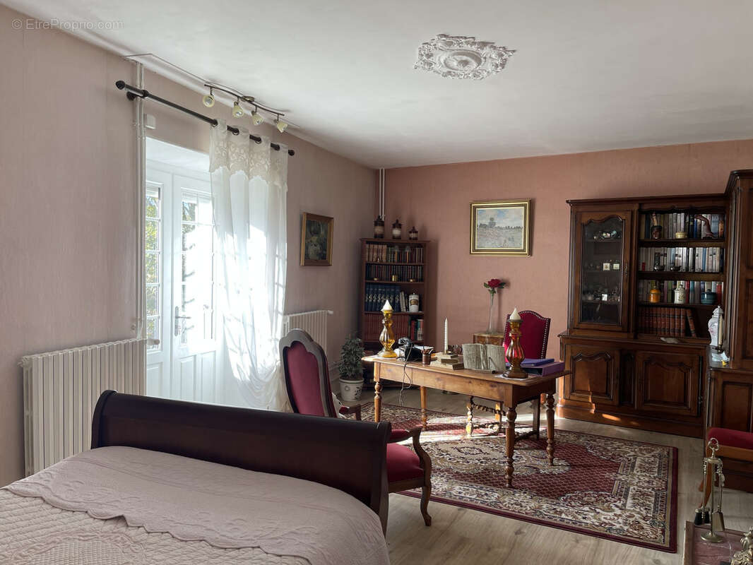 Maison à SAINT-CREPIN-D'AUBEROCHE