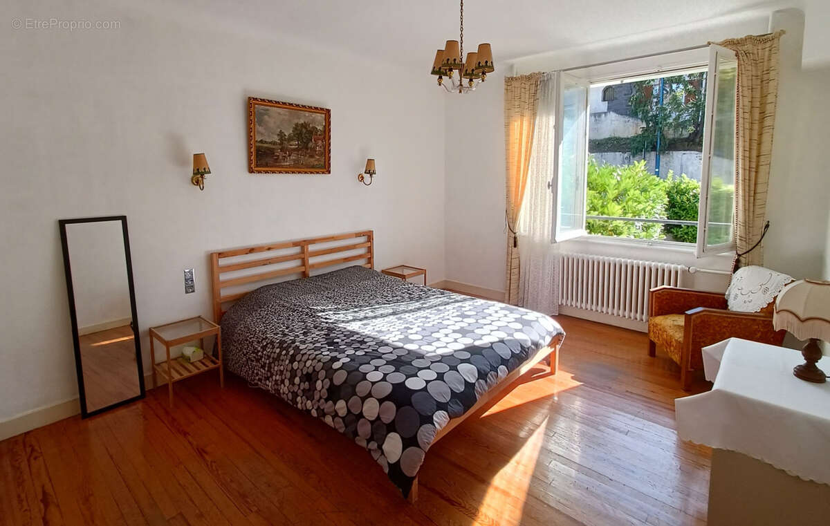 Maison à CLERMONT-FERRAND