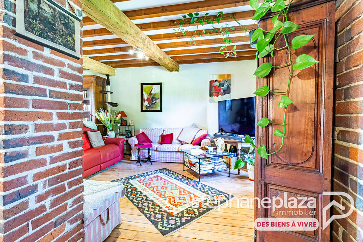 Maison à SAINT-ETIENNE-SUR-CHALARONNE