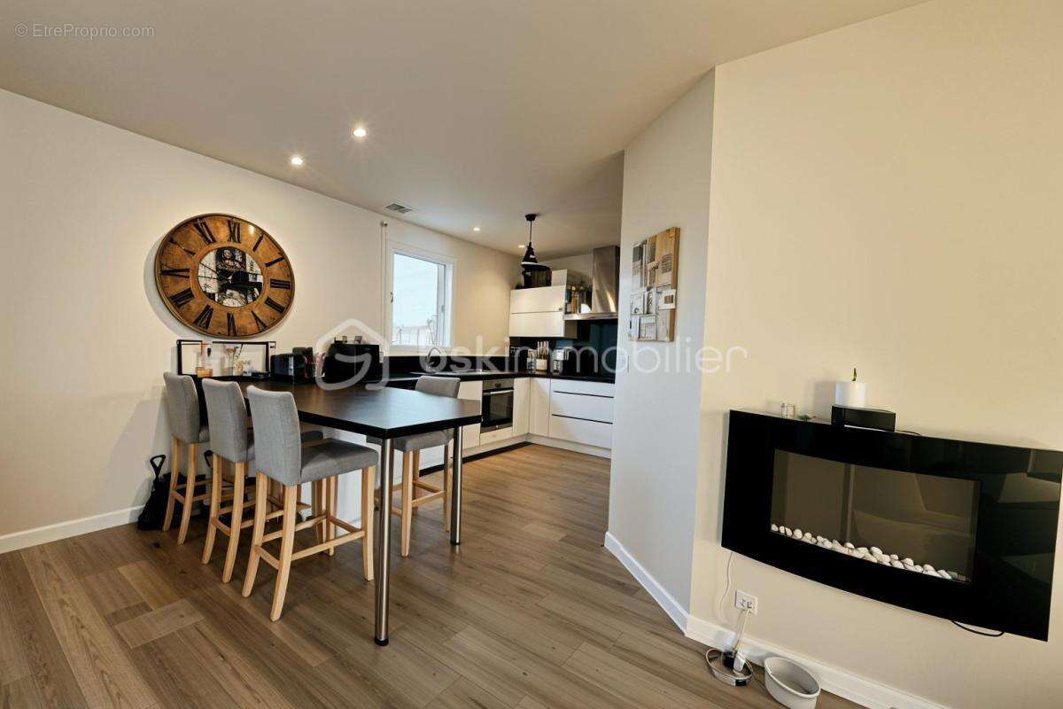 Maison à LA TURBALLE