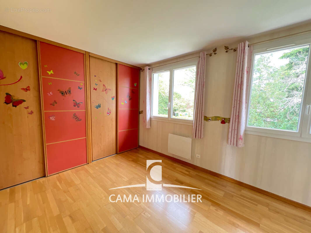 Maison à LES LOGES-EN-JOSAS