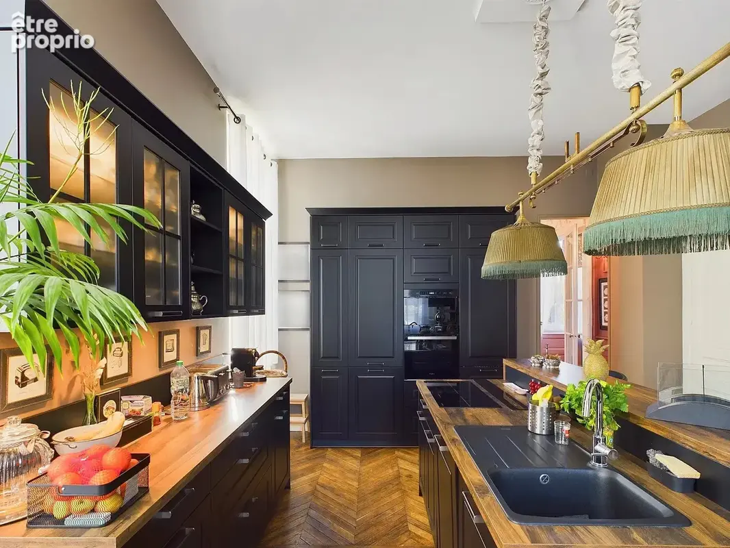 Belle maison de ville offrant 11 chambres - photo 4