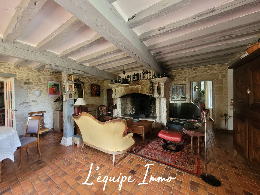 Maison à MAUVEZIN