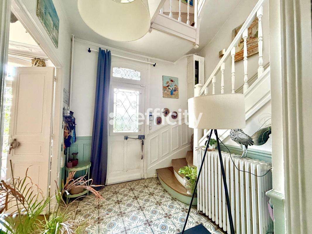 Maison 225 m² à Soissons  - photo 11